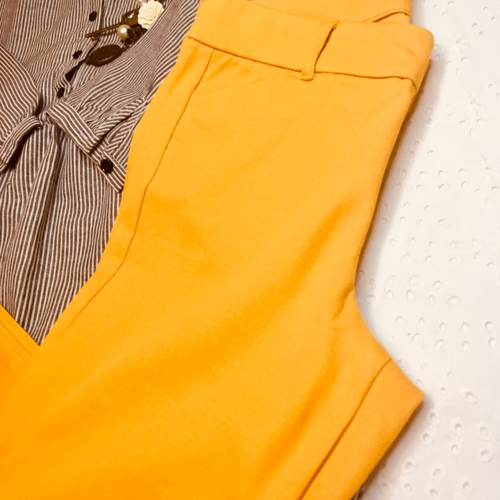 Old Navy mustard yellow Pixie ankle pants size 6
